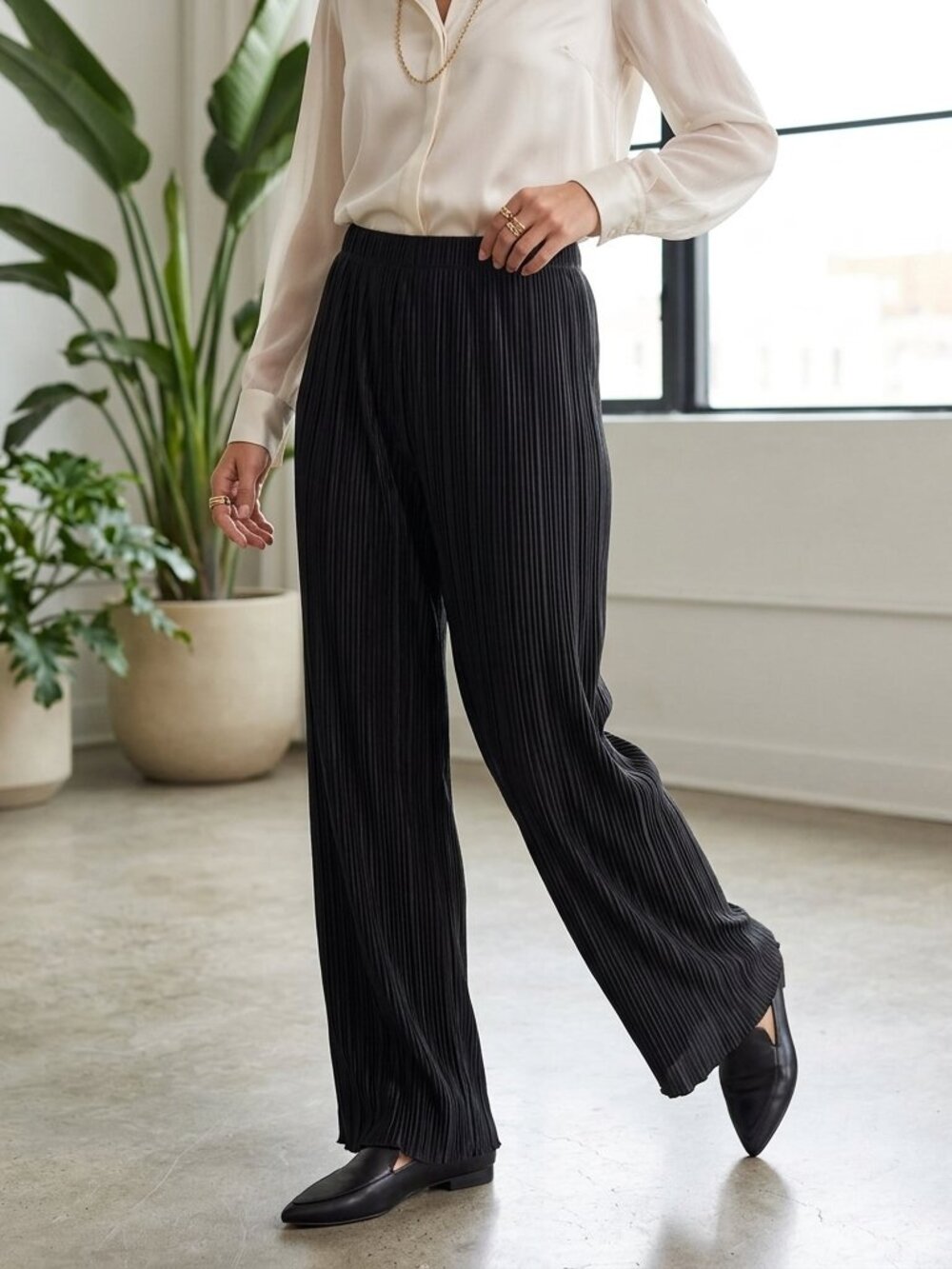 Spring Haze Black Pleated Wide-Leg Pants High-Rise Flowy Trousers Size L